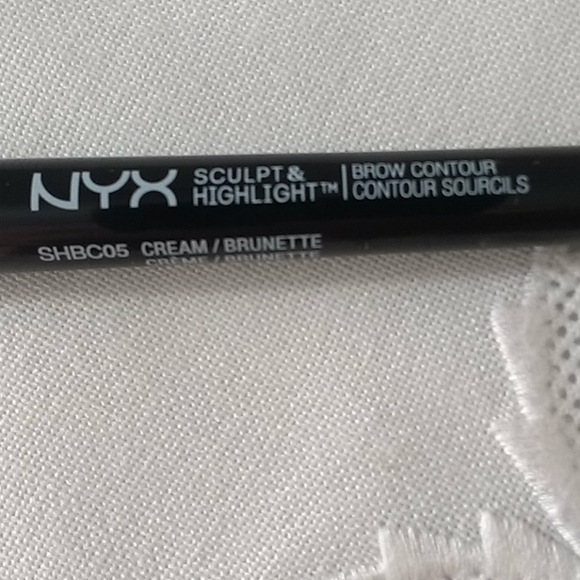 NYX SCULPT & HIGHLIGHT BROW CONTOUR - Picture 4 of 4